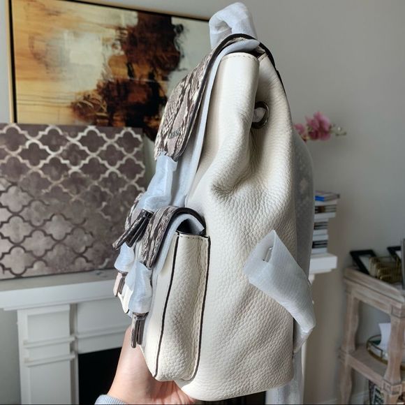 NWT Michael kors Susie backpack in white/cream snake skin - Picture 4 of 6